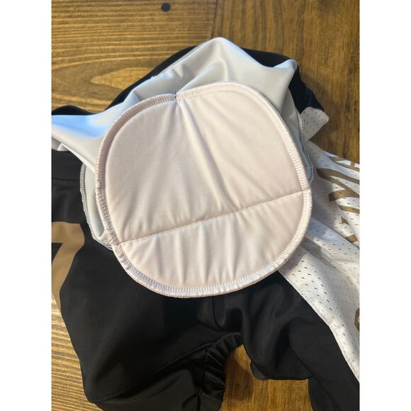 Remy Martin Cognac 1738 Football Jersey w/Shoulder Pads Mens Size L Black White - Picture 8 of 8